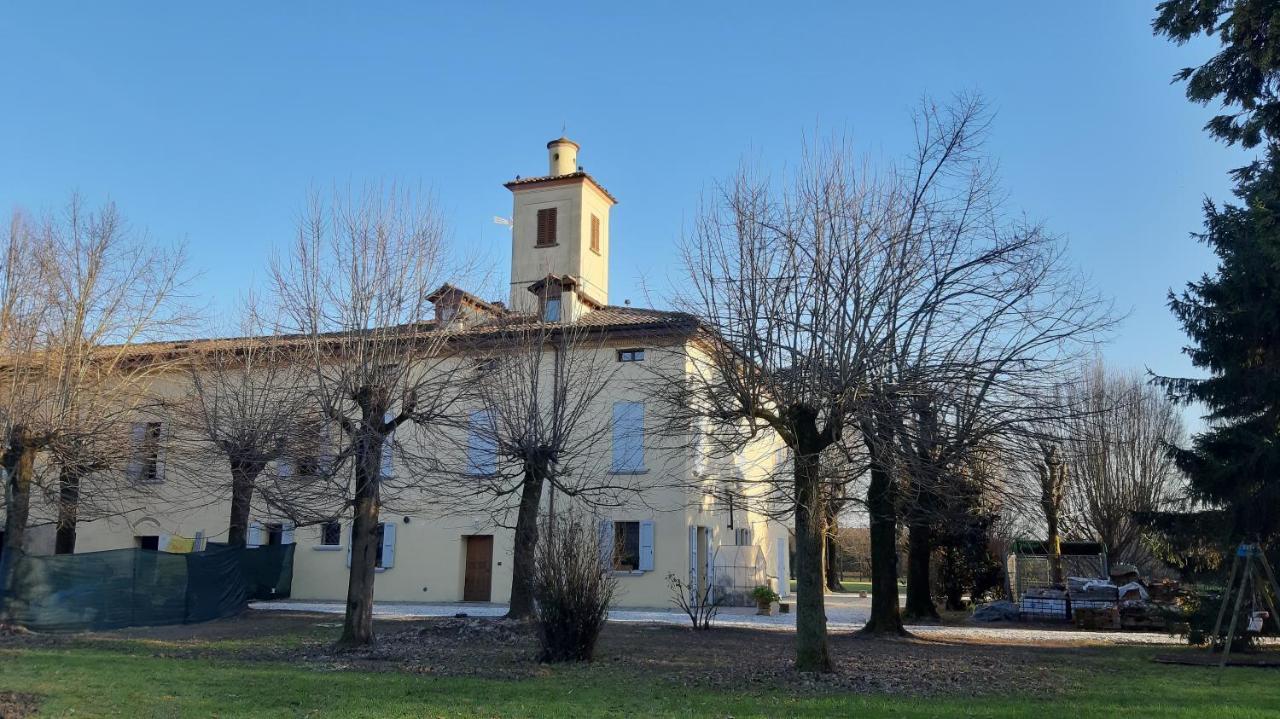 مبيت وإفطار كالديرارا دي رينو La Torre Di Longara المظهر الخارجي الصورة