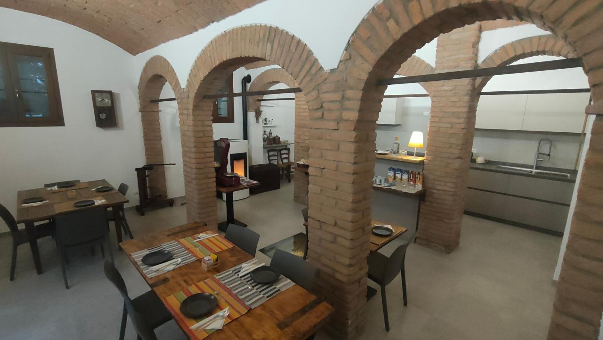 مبيت وإفطار كالديرارا دي رينو La Torre Di Longara المظهر الخارجي الصورة